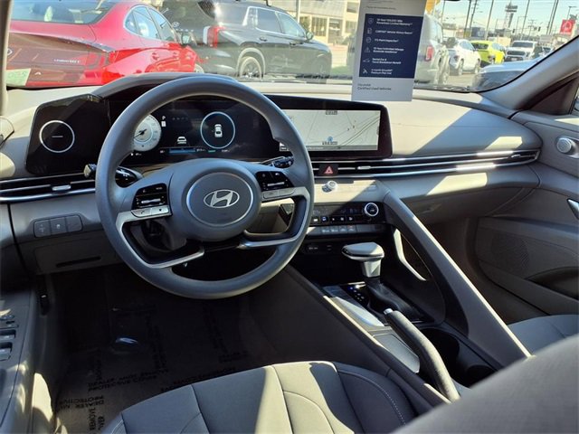 Used 2024 Hyundai Elantra SEL image 10