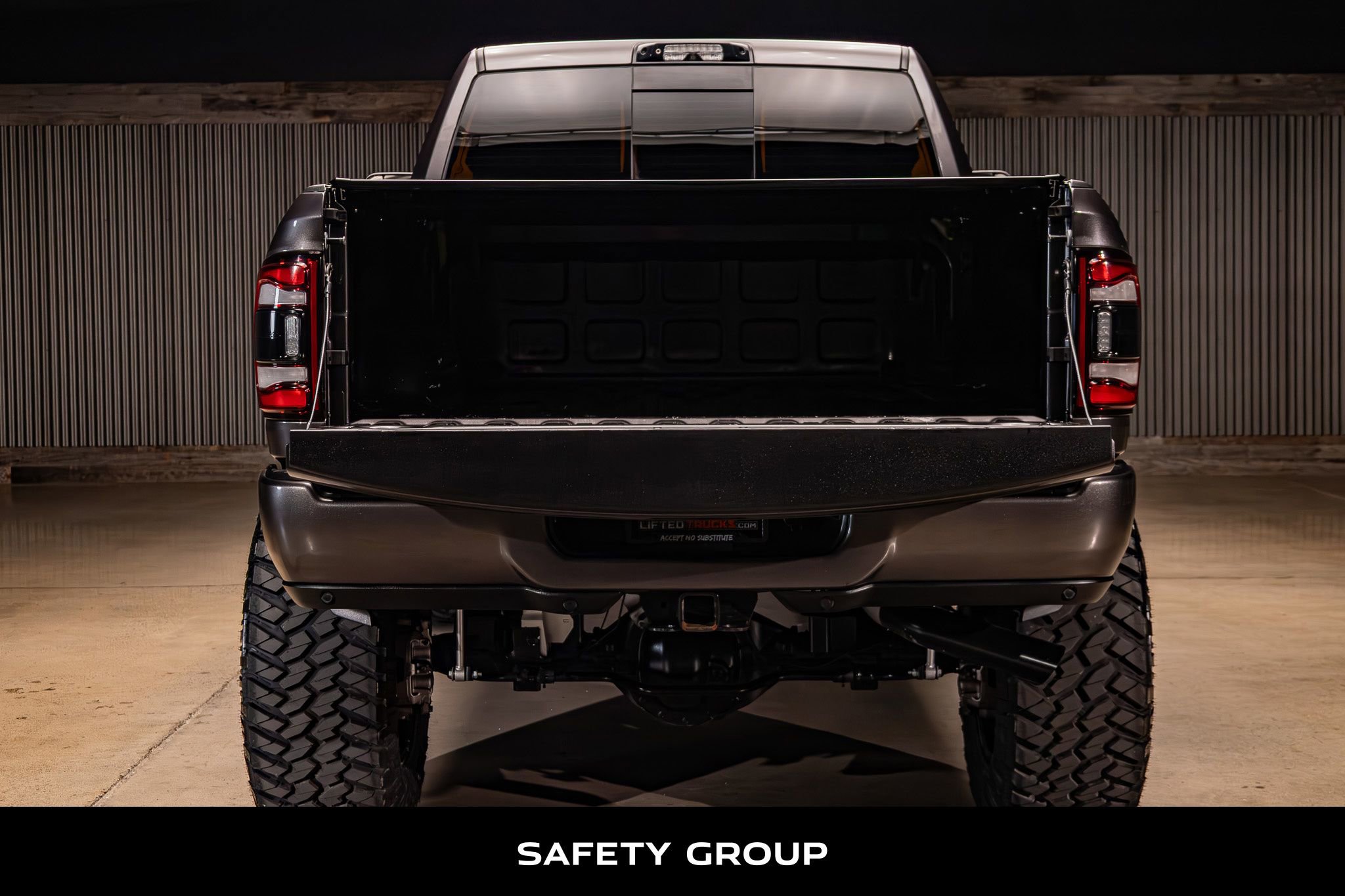 Used 2021 RAM 2500 Laramie w/ Night Edition image 8