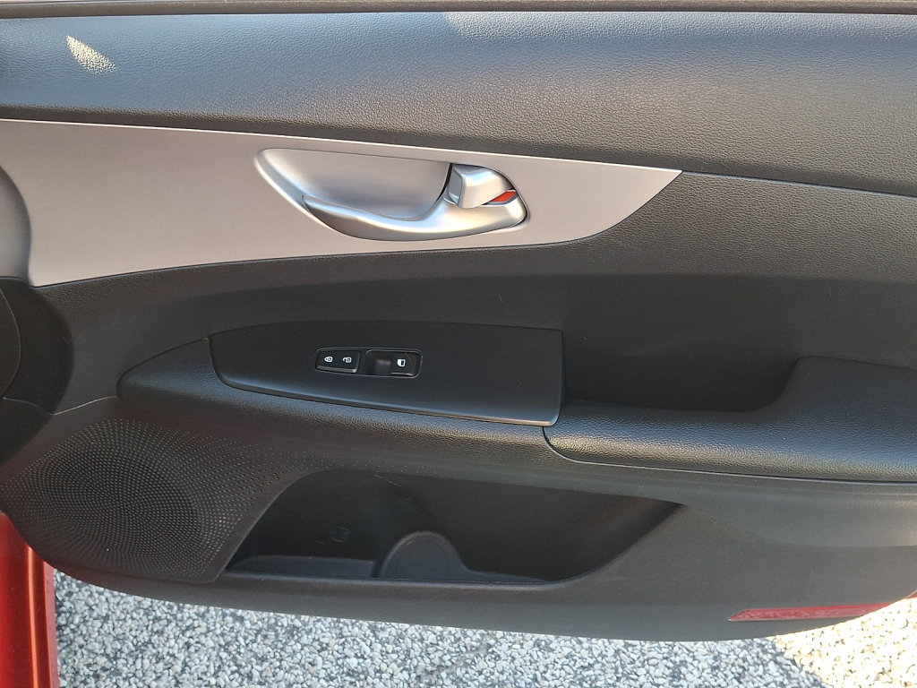 Used 2024 Kia Forte LXS FWD image 12