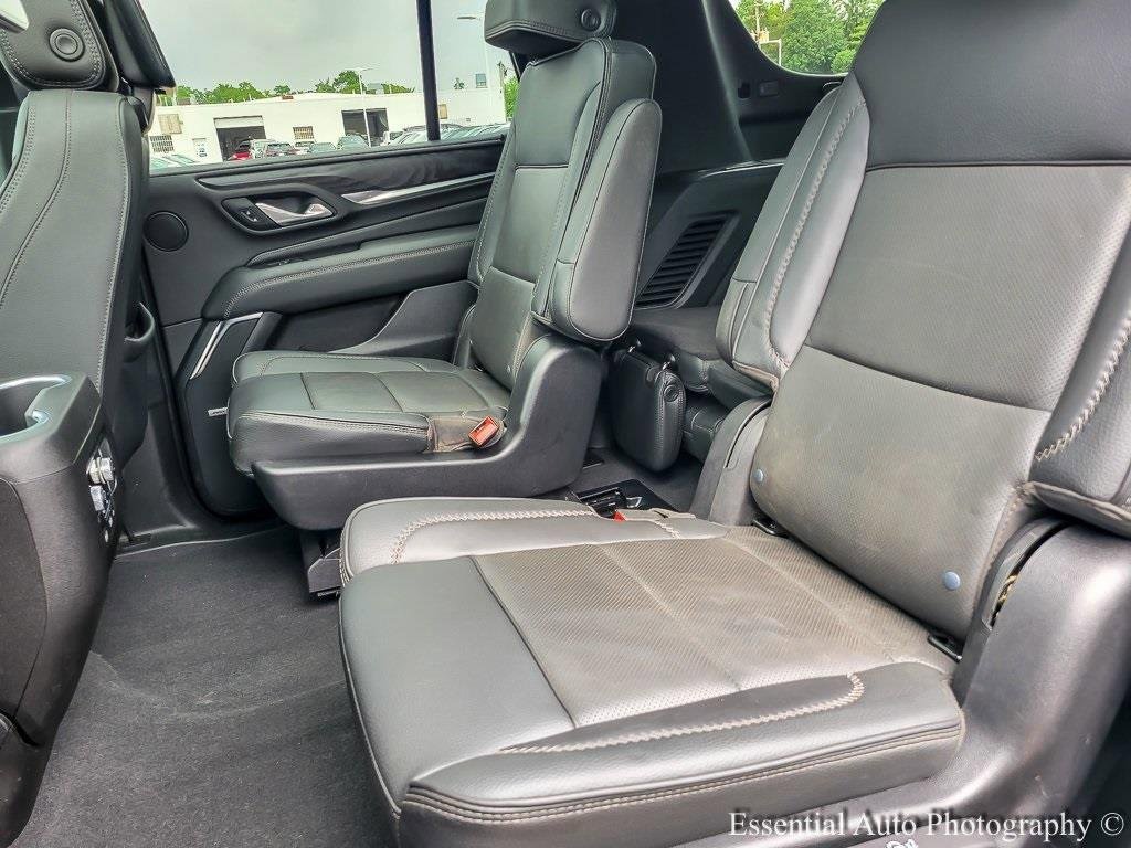 Used 2024 GMC Yukon Denali w/ Advanced Technology Package image 12