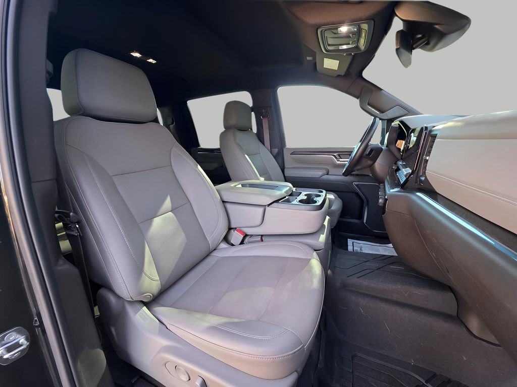 Used 2024 Chevrolet Silverado 2500 LTZ image 14