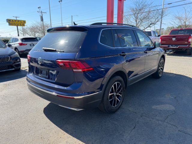Used 2021 Volkswagen Tiguan SE w/ Panoramic Sunroof Package image 7