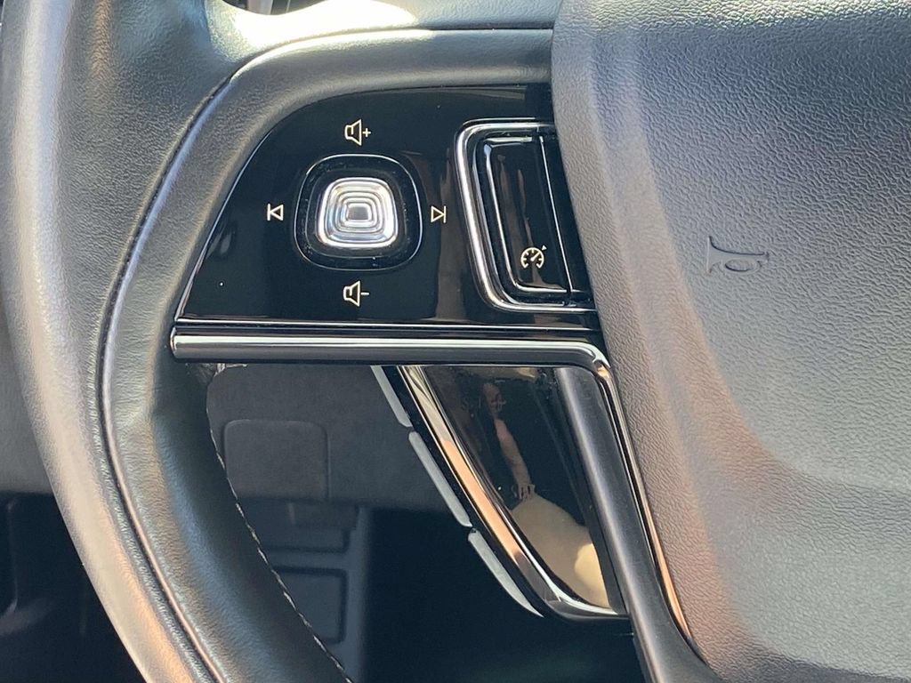 Used 2021 Lincoln Corsair AWD w/ Premium Package image 22