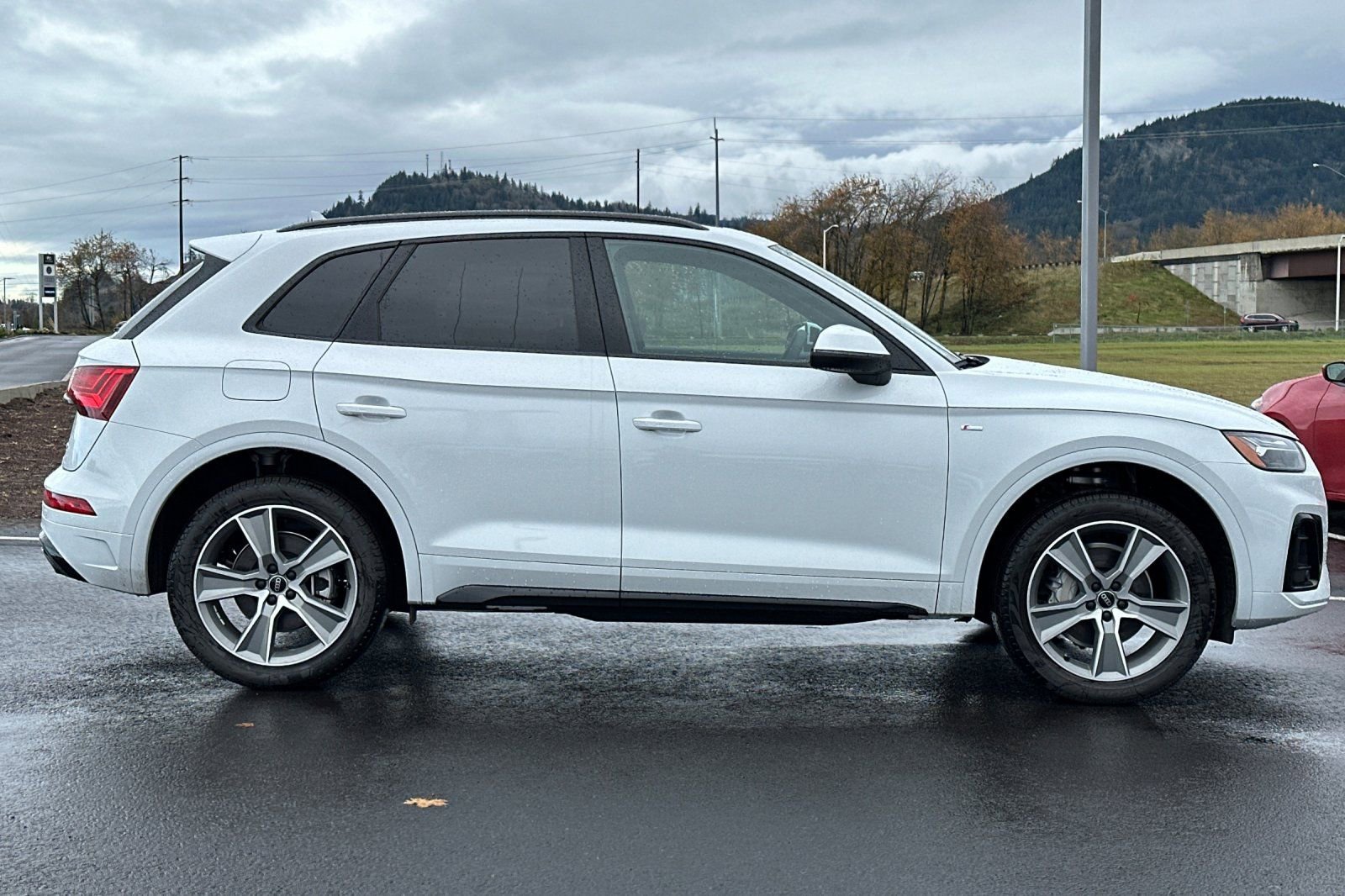 Used 2025 Audi Q5 2.0T Premium w/ Convenience Plus Package AWD/4WD video 2