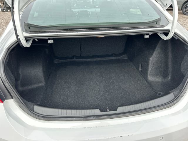 Used 2024 Chevrolet Malibu LT image 44