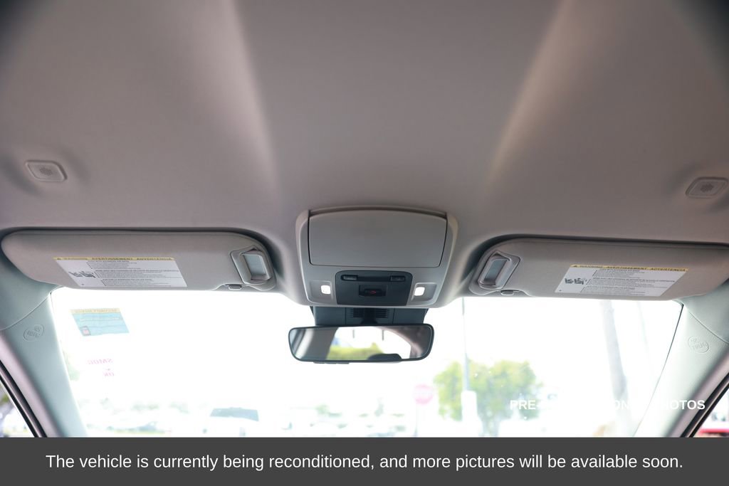 Used 2025 Toyota Camry LE w/ Convenience Package image 28