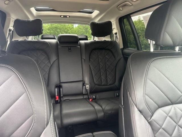 Used 2024 BMW X7 xDrive40i w/ Premium Package AWD/4WD image 40