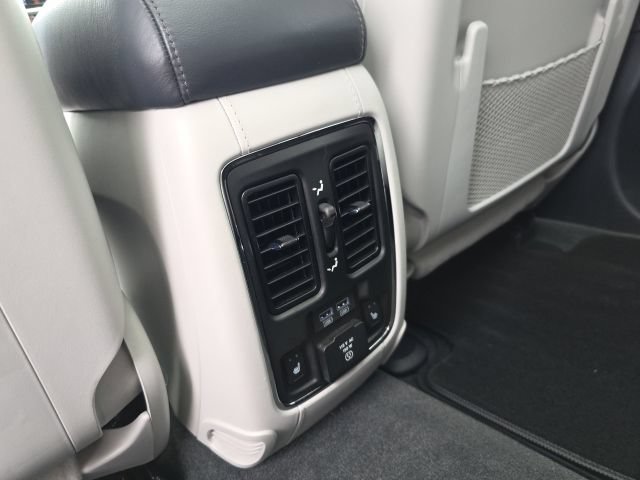 Used 2020 Jeep Grand Cherokee Summit AWD/4WD image 31
