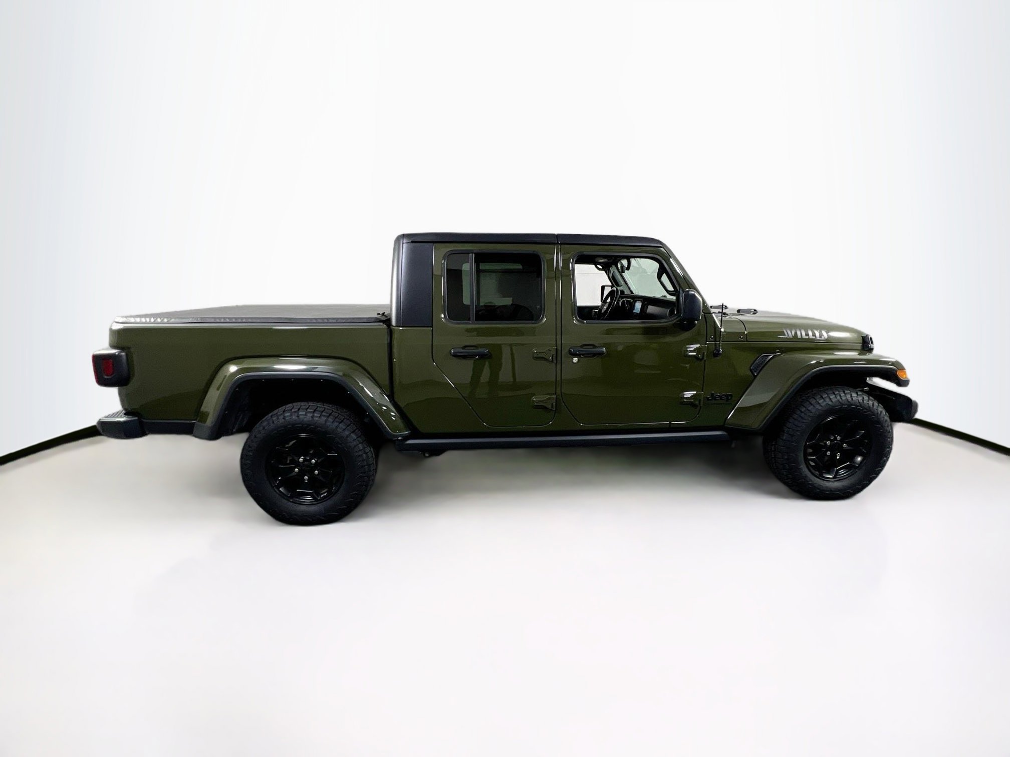 Used 2022 Jeep Gladiator Willys image 4