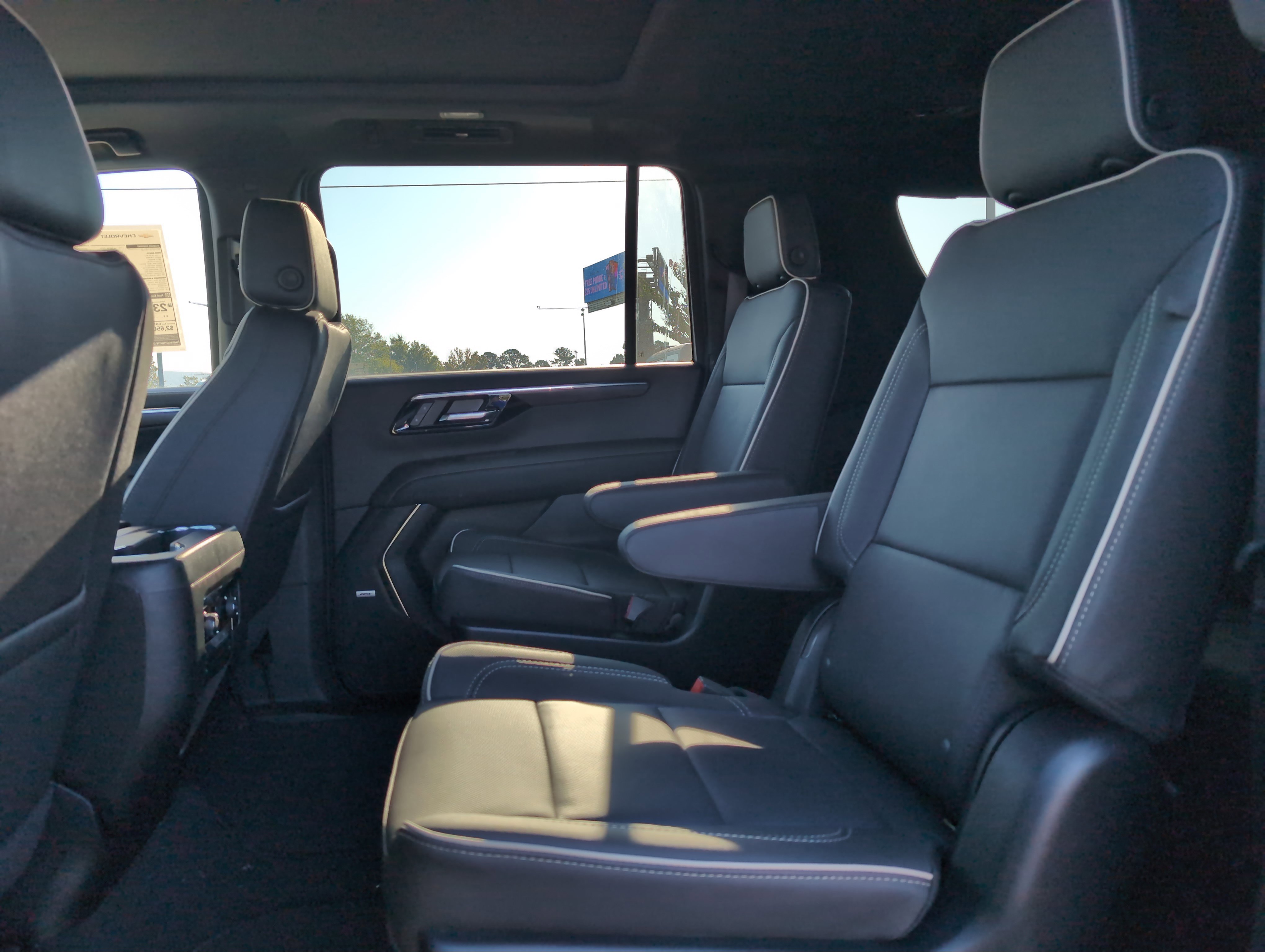 New 2025 Chevrolet Suburban Premier w/ Sun And Tow Package image 30