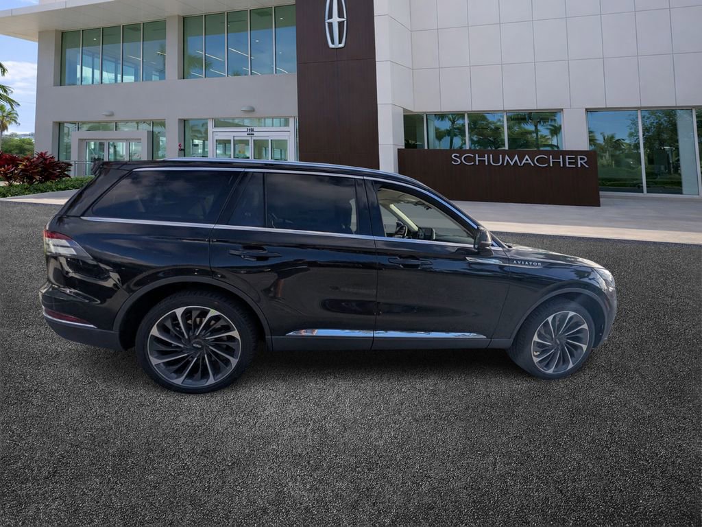 New 2026 Lincoln Aviator Reserve image 8