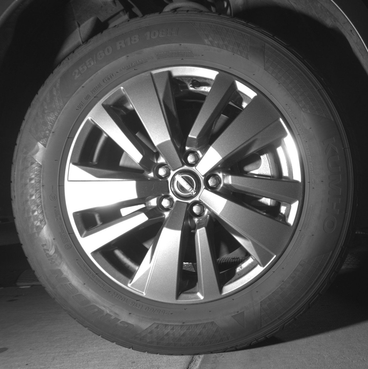 Used 2025 Nissan Pathfinder SV image 13