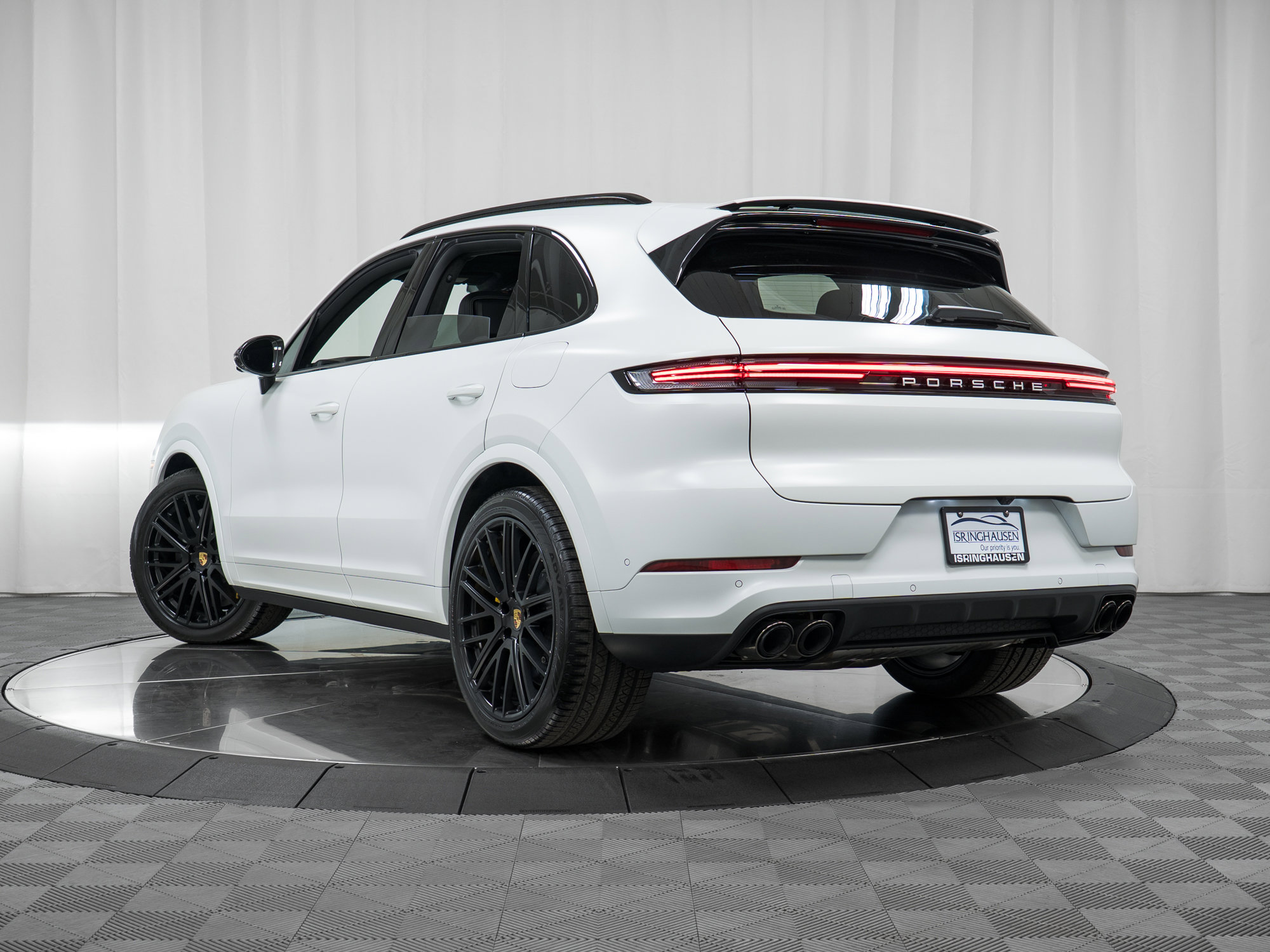 Certified 2024 Porsche Cayenne Turbo image 39