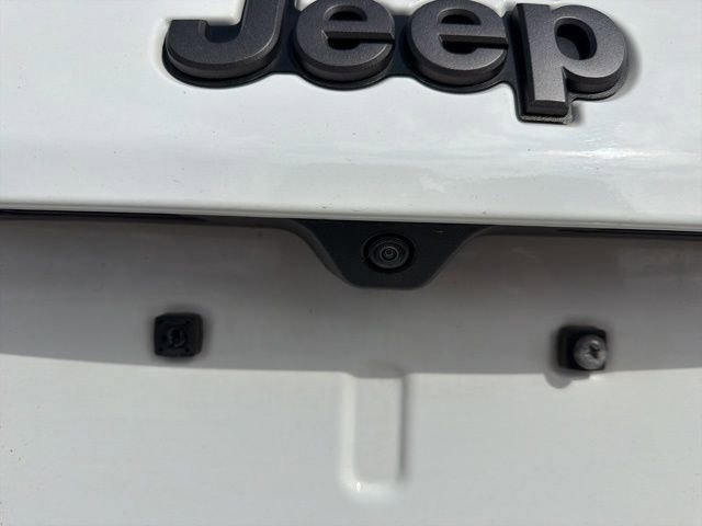 Used 2025 Jeep Compass Trailhawk AWD/4WD image 11