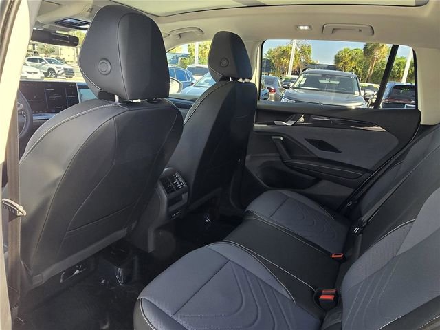 New 2026 Volkswagen Tiguan SE image 9