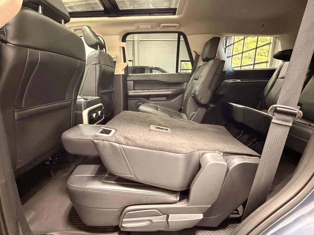 Used 2023 Ford Expedition XLT image 19