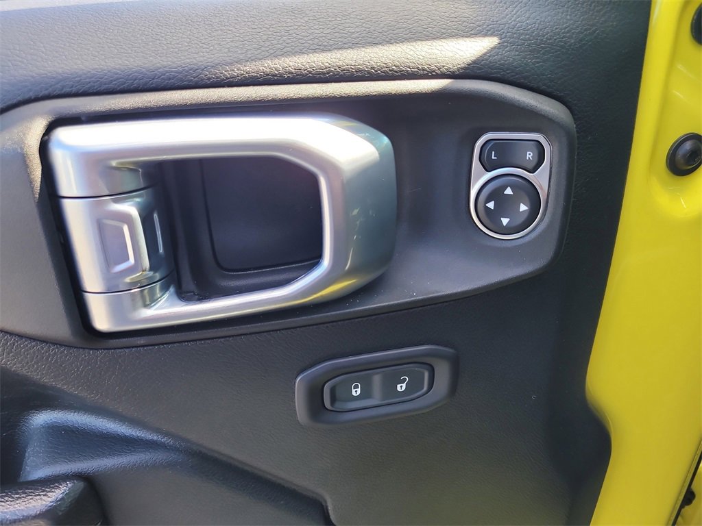 Used 2022 Jeep Wrangler Unlimited Rubicon image 16