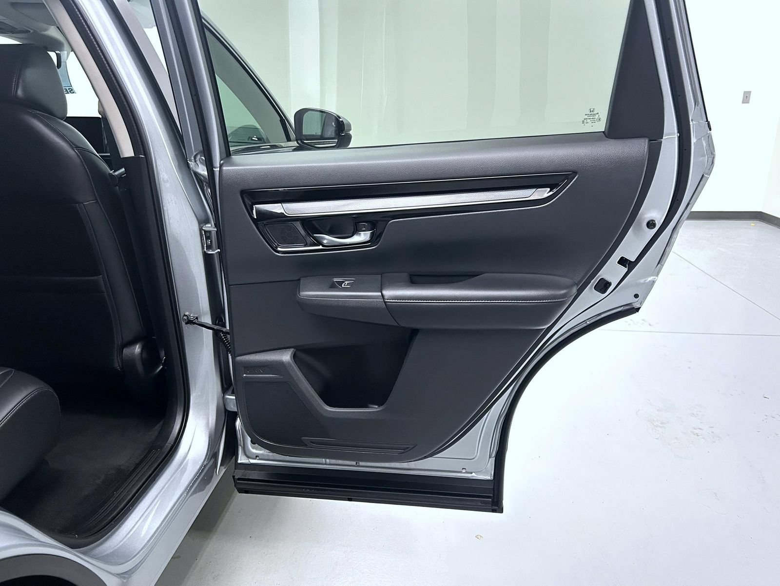 Used 2025 Honda CR-V EX-L image 17