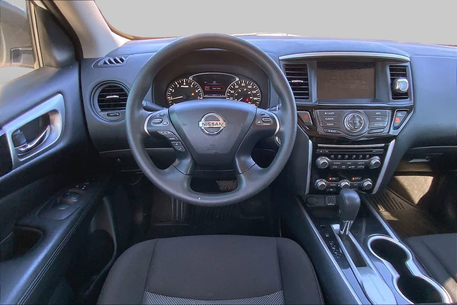 Used 2020 Nissan Pathfinder S FWD image 6