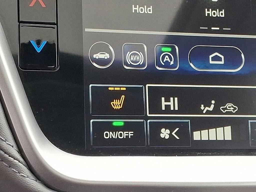 Used 2025 Subaru Legacy Limited image 23