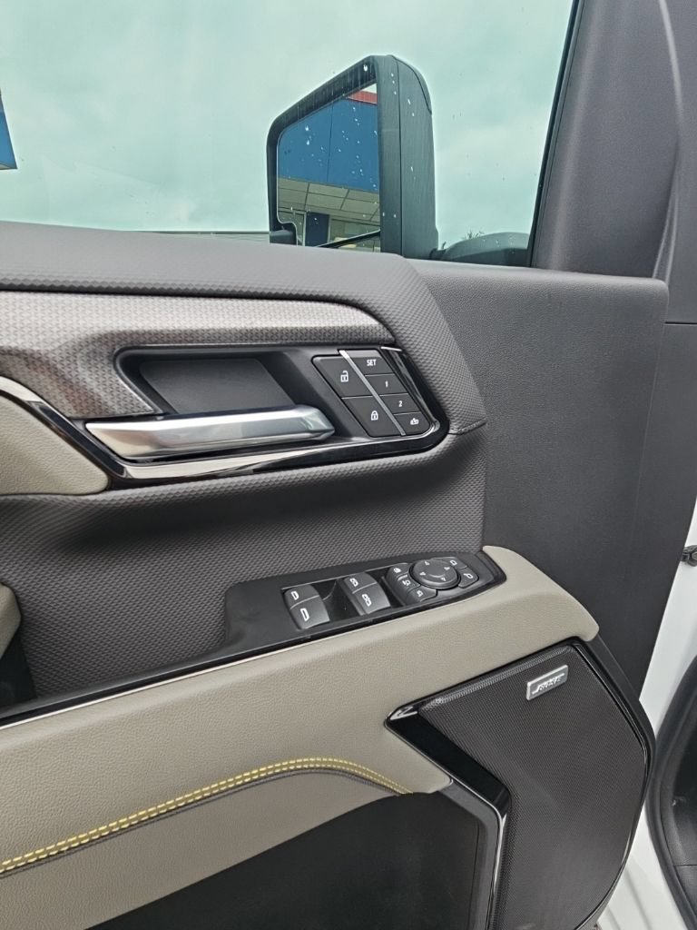 Used 2026 Chevrolet Silverado 2500 ZR2 AWD/4WD image 12