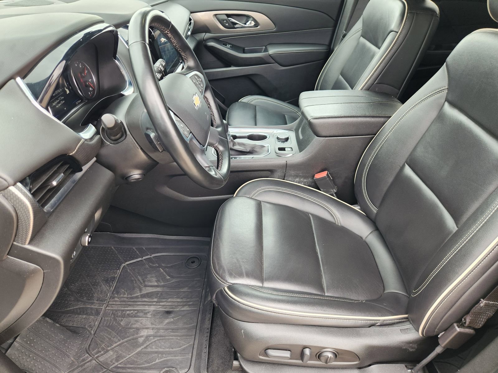 Used 2023 Chevrolet Traverse Premier w/ LPO, Roadside Safety Package FWD image 17