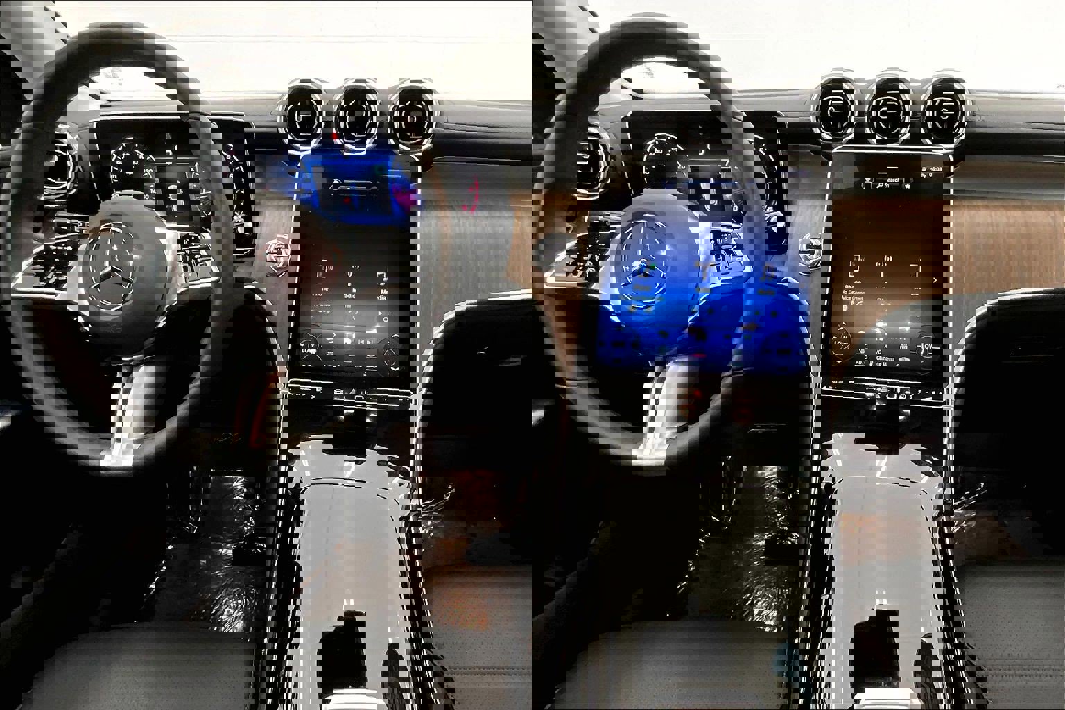 Certified 2023 Mercedes-Benz GLC 300 image 13