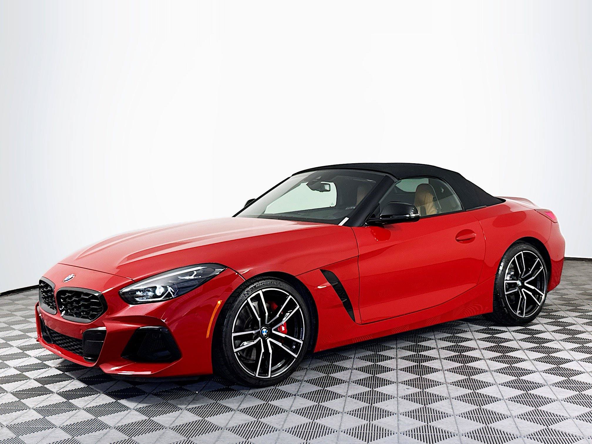 Used 2023 BMW Z4 M40i w/ Premium Package RWD image 4
