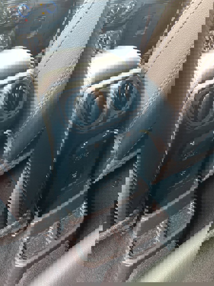 Used 2023 Jeep Wrangler Sahara image 11