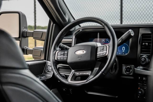 Used 2025 Ford F250 Platinum AWD/4WD image 17