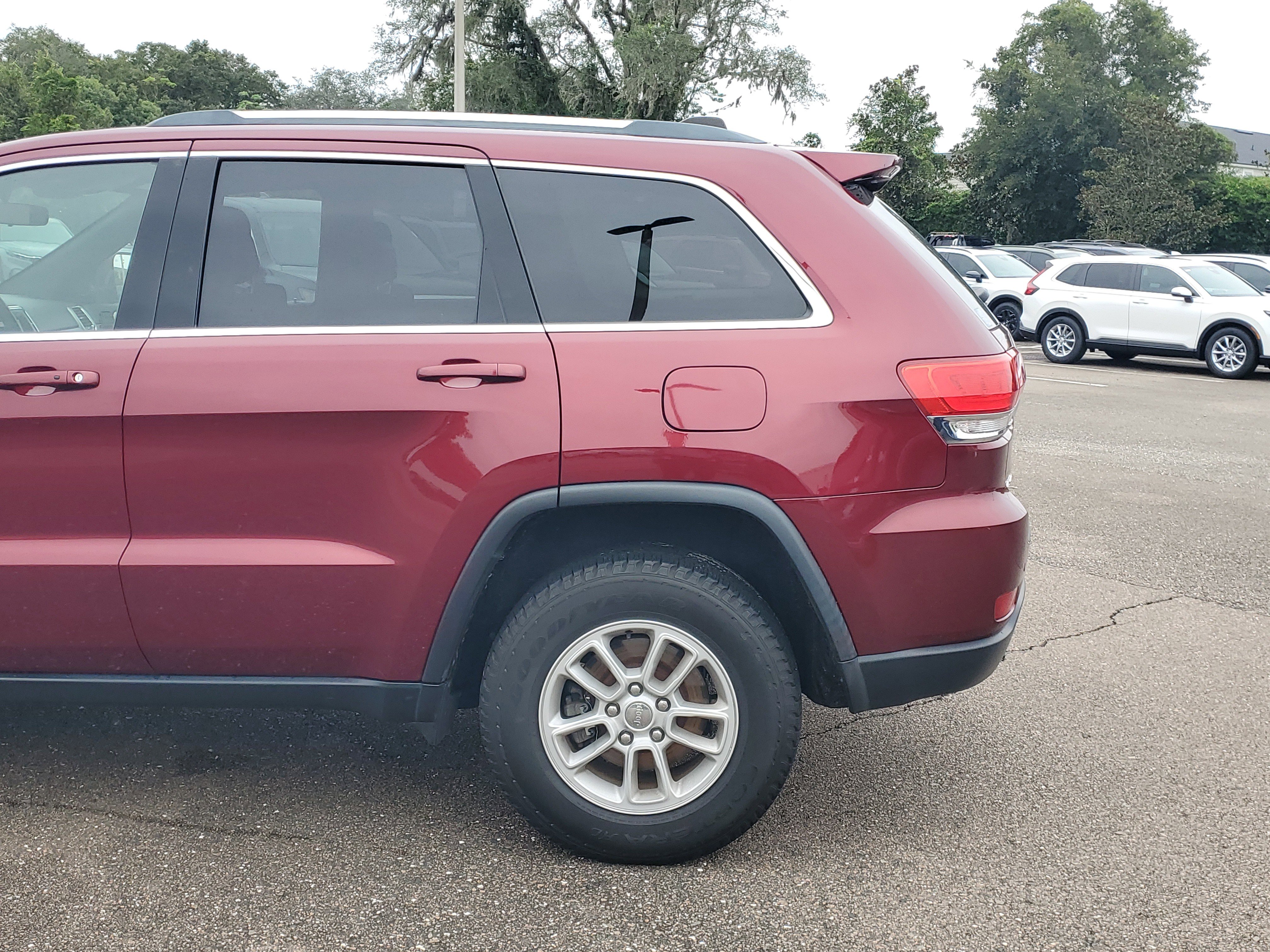Used 2018 Jeep Grand Cherokee Laredo image 13