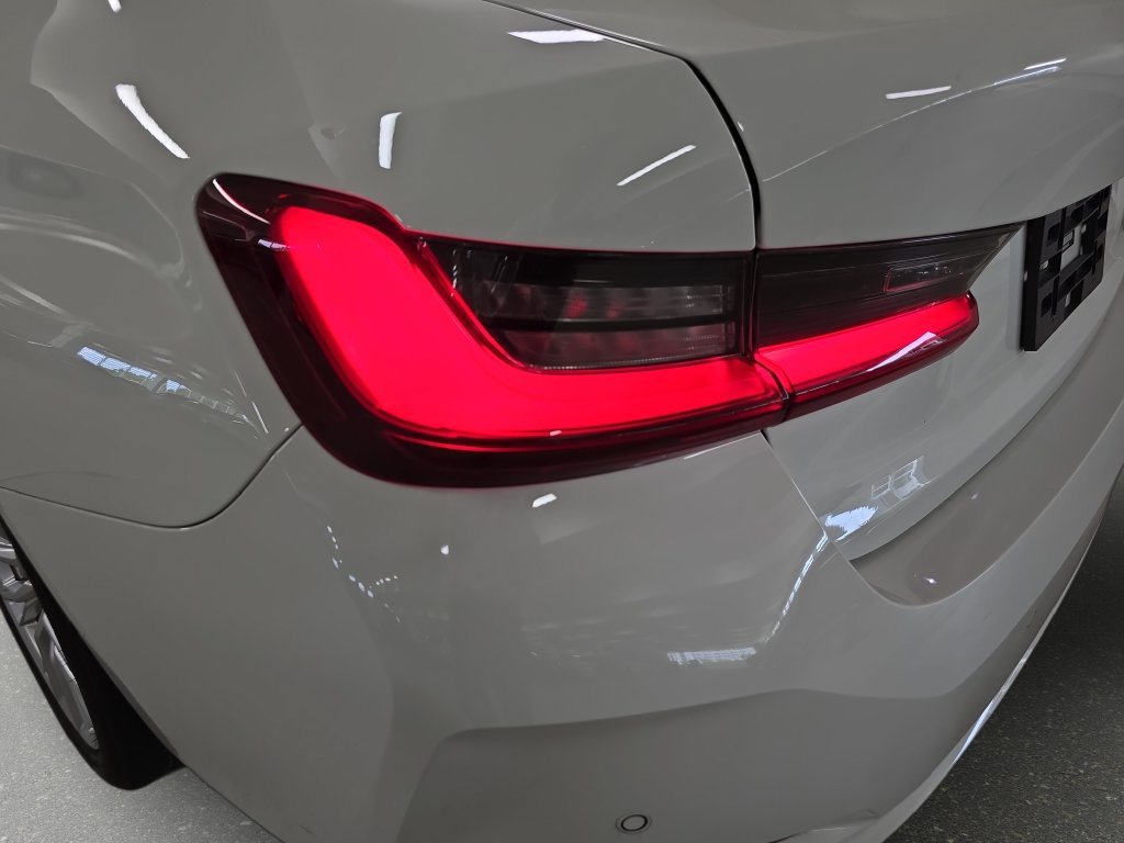 Certified 2023 BMW 330i Sedan w/ Driving Assistance Package RWD image 33