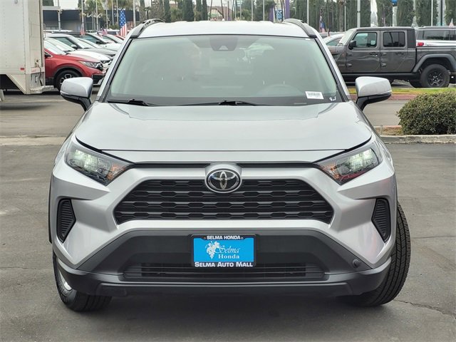 Used 2019 Toyota RAV4 LE image 3