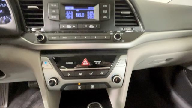 Used 2017 Hyundai Elantra SE FWD image 31