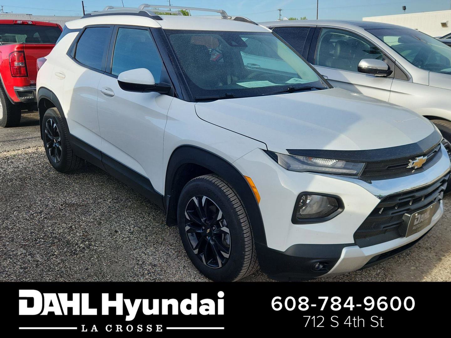 Used 2022 Chevrolet TrailBlazer LT w/ Convenience Package FWD image 1