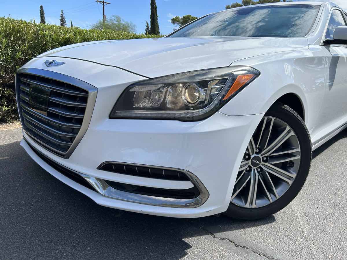 Used 2018 Genesis G80 3.8 RWD image 9