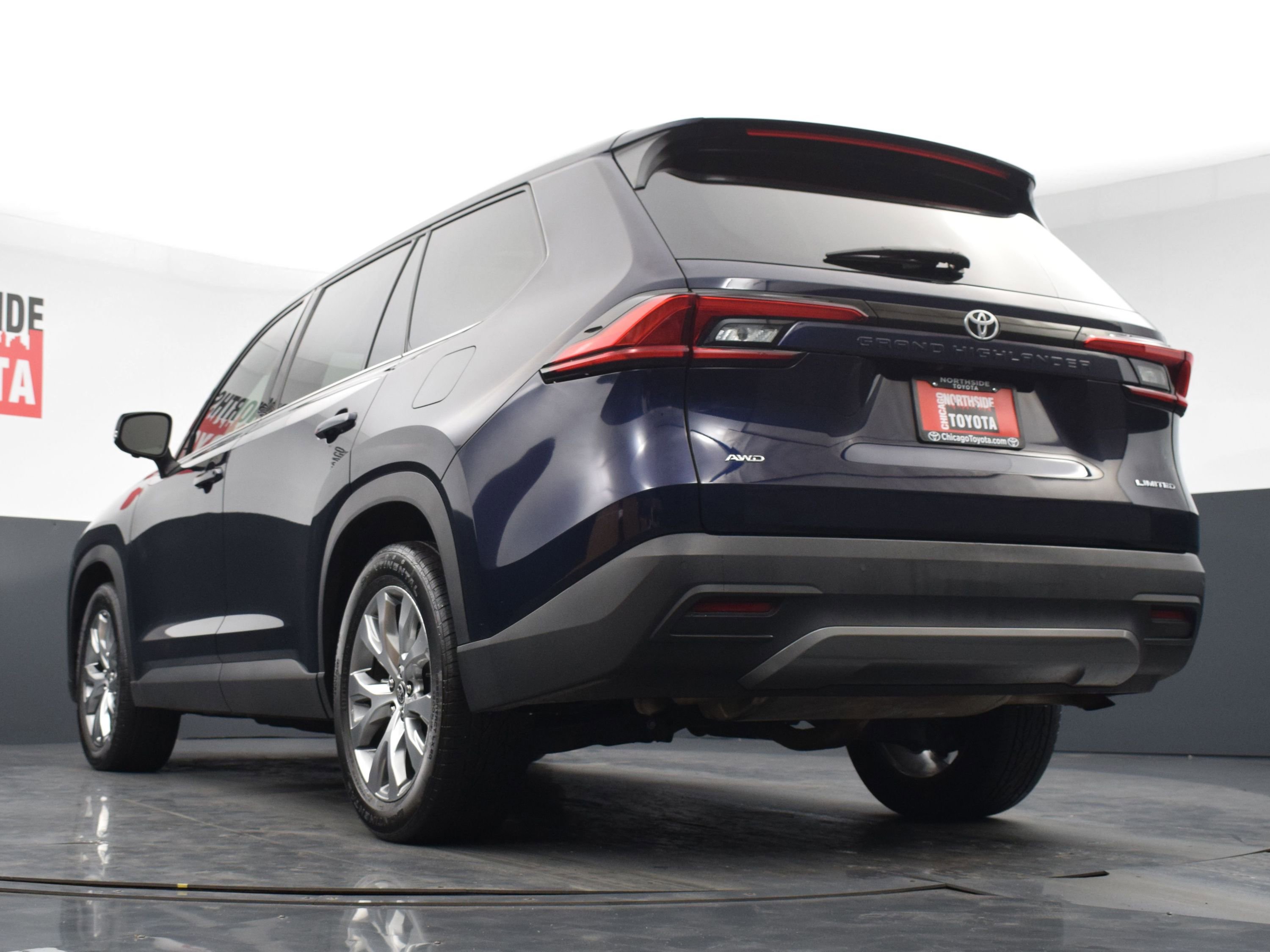 Used 2024 Toyota Grand Highlander Limited image 38