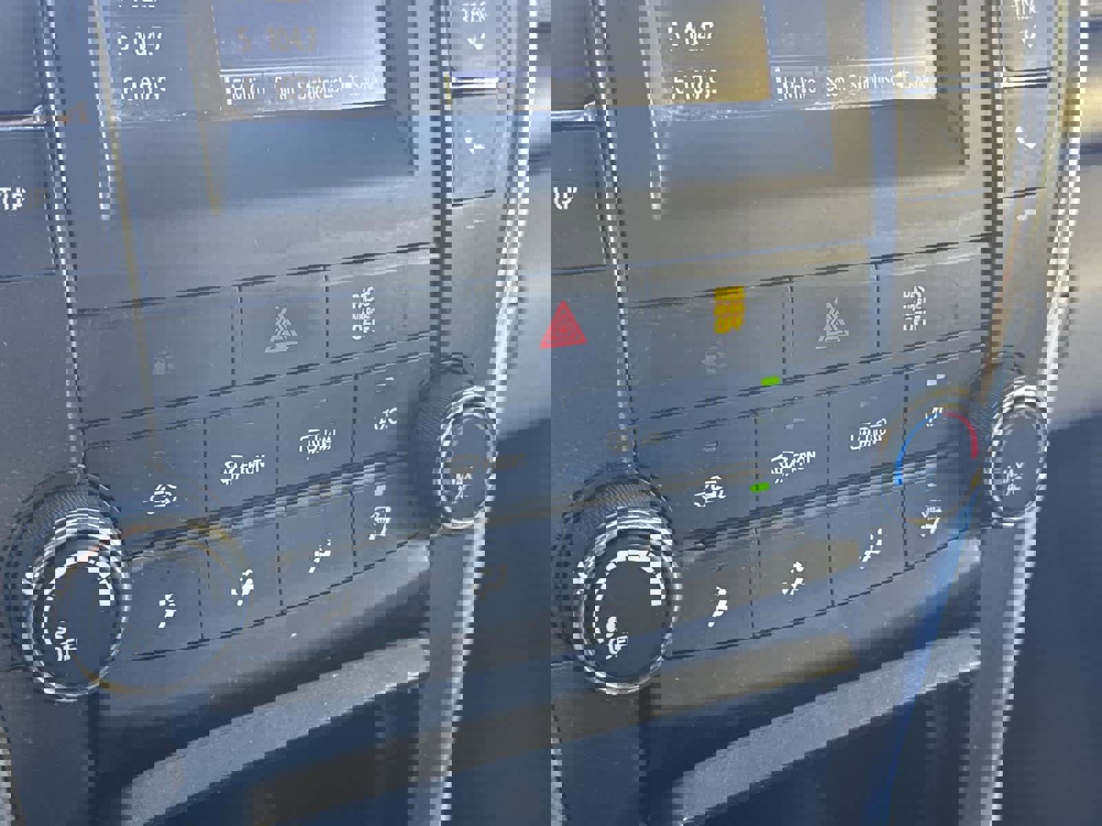 Used 2016 Toyota Camry LE image 18