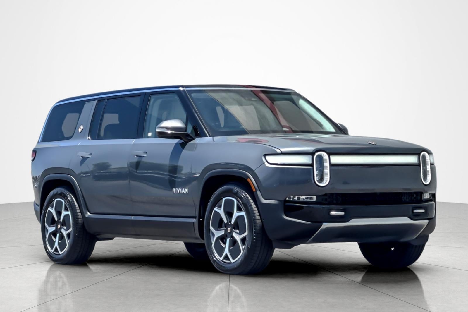 Used 2024 Rivian R1S Adventure AWD/4WD image 7