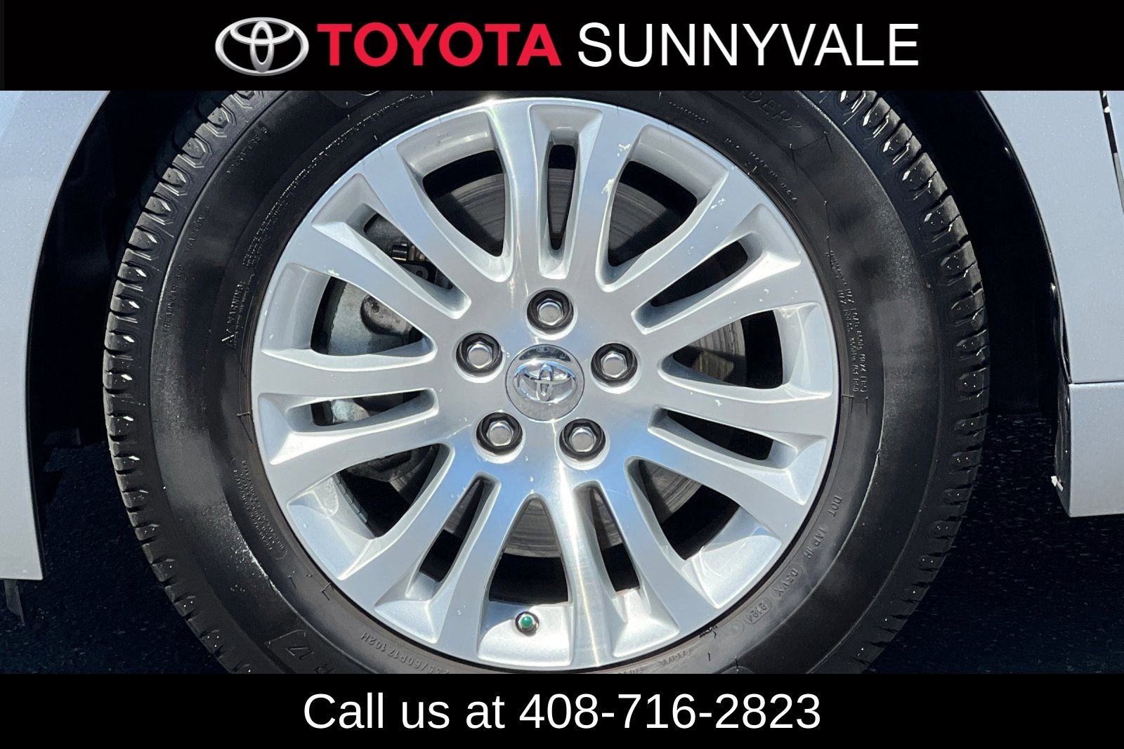 Used 2017 Toyota Sienna XLE w/ XLE Navigation Package FWD image 12