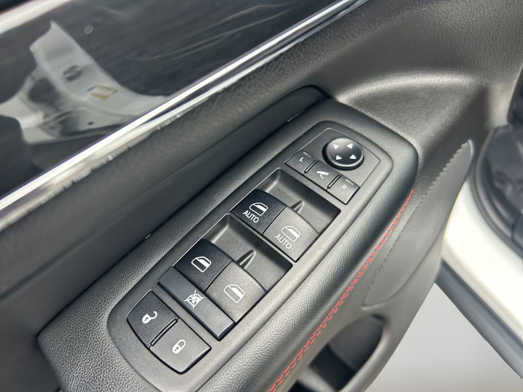 Used 2018 Jeep Grand Cherokee Trailhawk AWD/4WD image 21