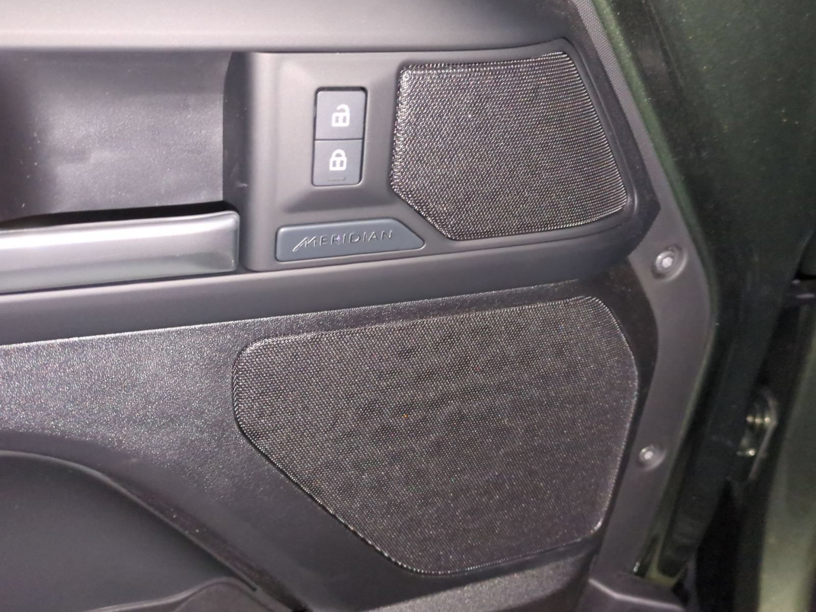 New 2026 Land Rover Defender 110 S AWD/4WD image 13