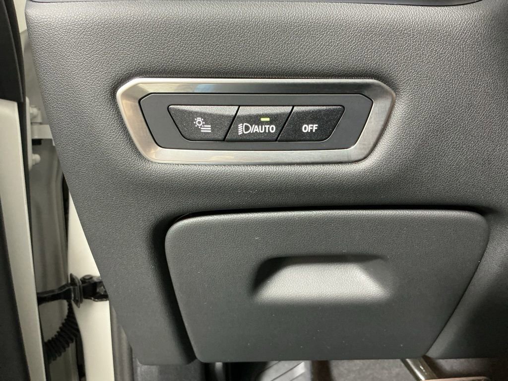 Certified 2025 BMW X7 xDrive40i w/ Premium Package image 18