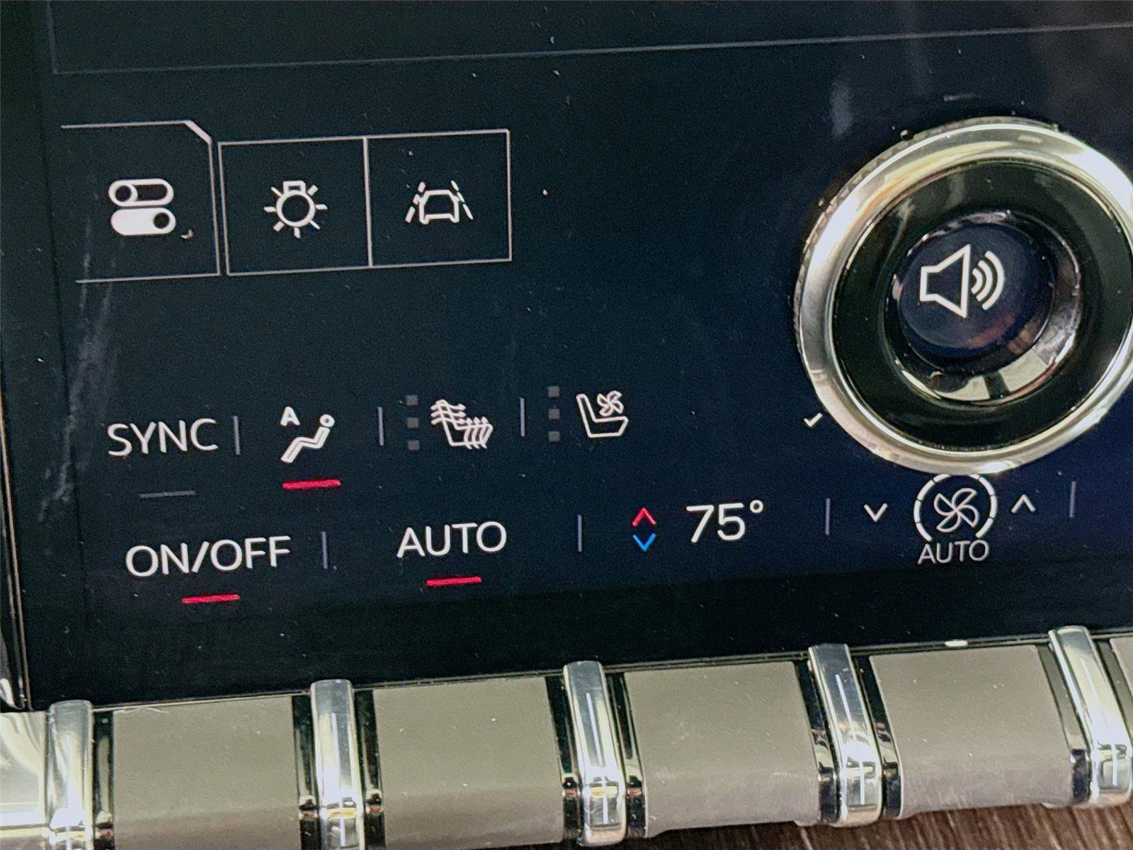 Used 2025 GMC Acadia Denali w/ Super Cruise Package image 15