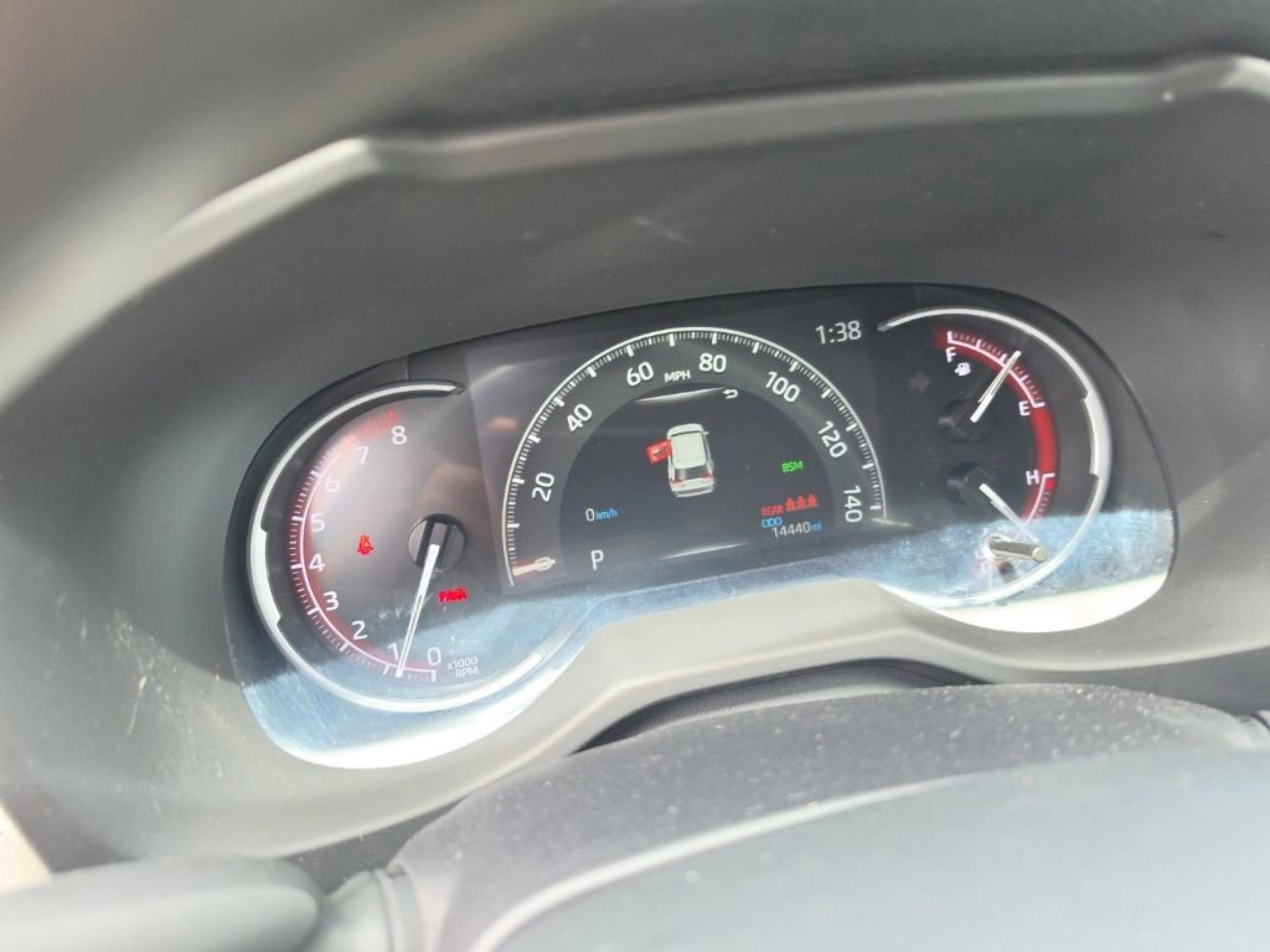 Used 2025 Toyota RAV4 XLE w/ Convenience Package FWD image 23