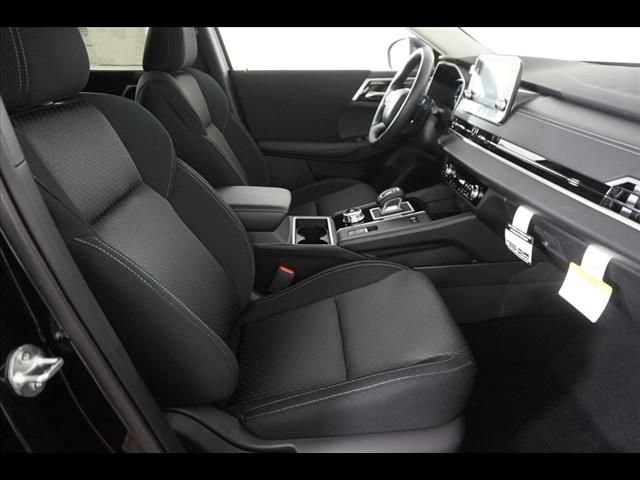Used 2024 Mitsubishi Outlander ES AWD/4WD image 9