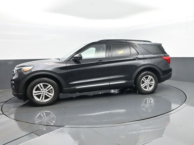 Used 2024 Ford Explorer XLT w/ Equipment Group 202A AWD/4WD image 5