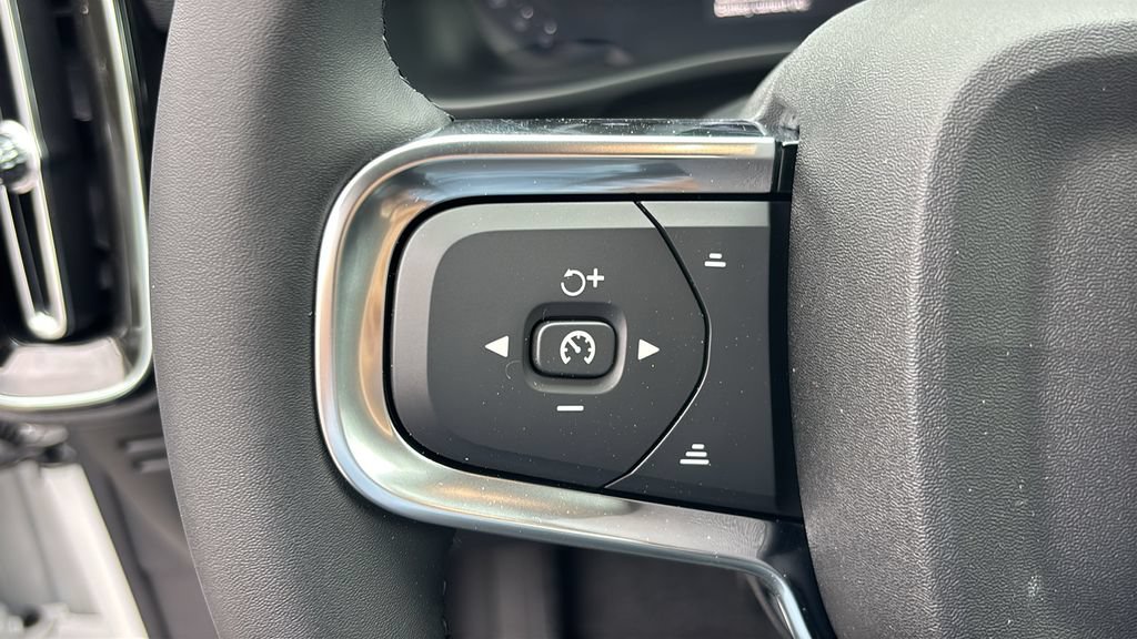 New 2026 Volvo XC40 B5 Ultra w/ Climate Package AWD/4WD image 16