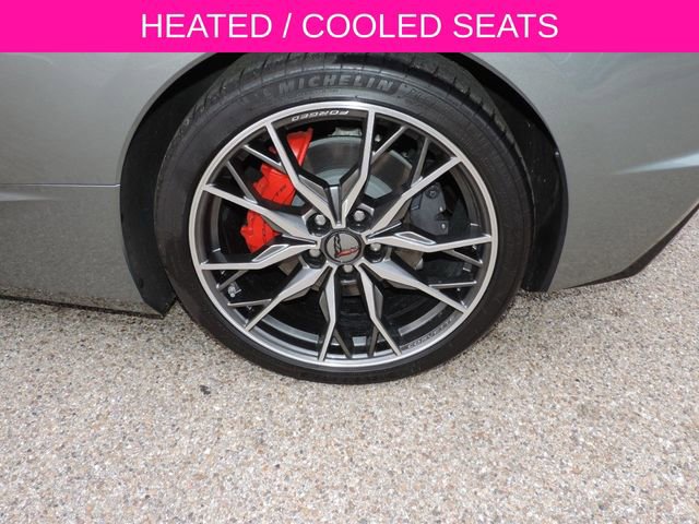 Used 2024 Chevrolet Corvette Stingray Premium Conv w/ Stealth Interior Trim Package RWD image 16