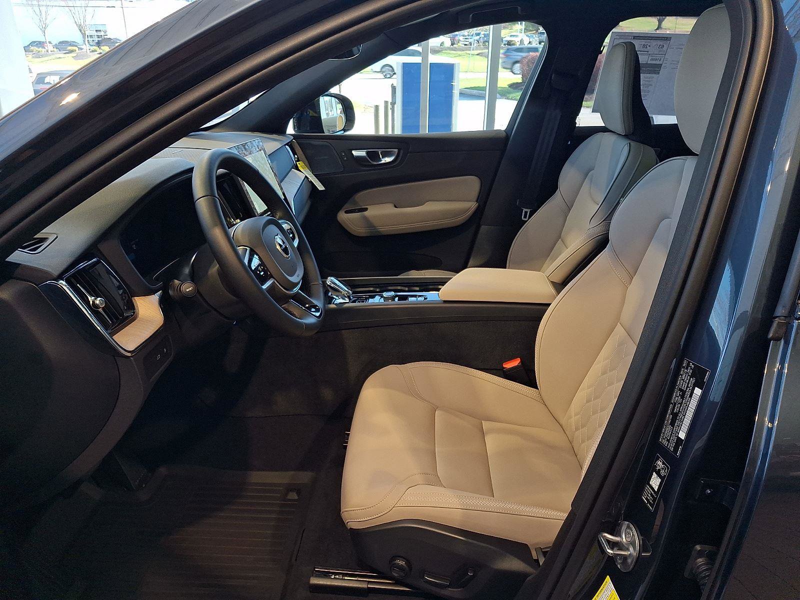 Used 2026 Volvo XC60 T8 Plus w/ Climate Package image 8